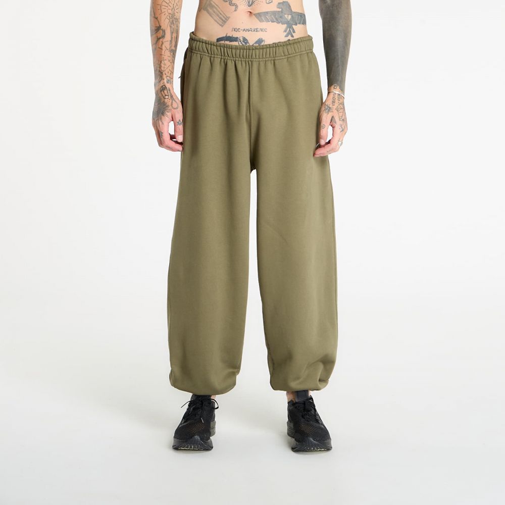 Kalhoty Nike Solo Swoosh Men's Cuffed Fleece Pants Medium Olive/ Medium Olive/ White M
