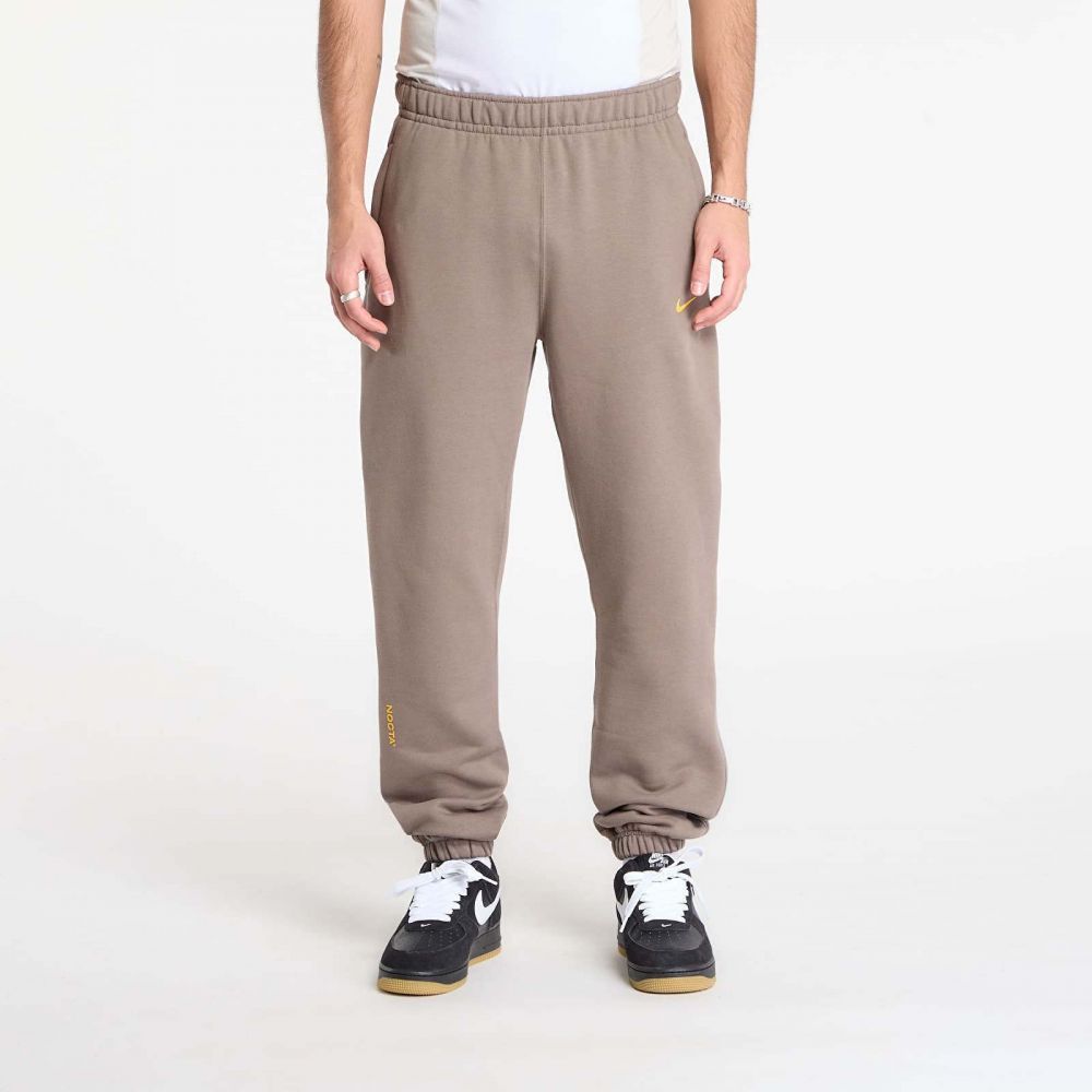 Tepláky Nike x NOCTA Fleece CS Sweatpants Olive Grey/ Yellow Ochre XL