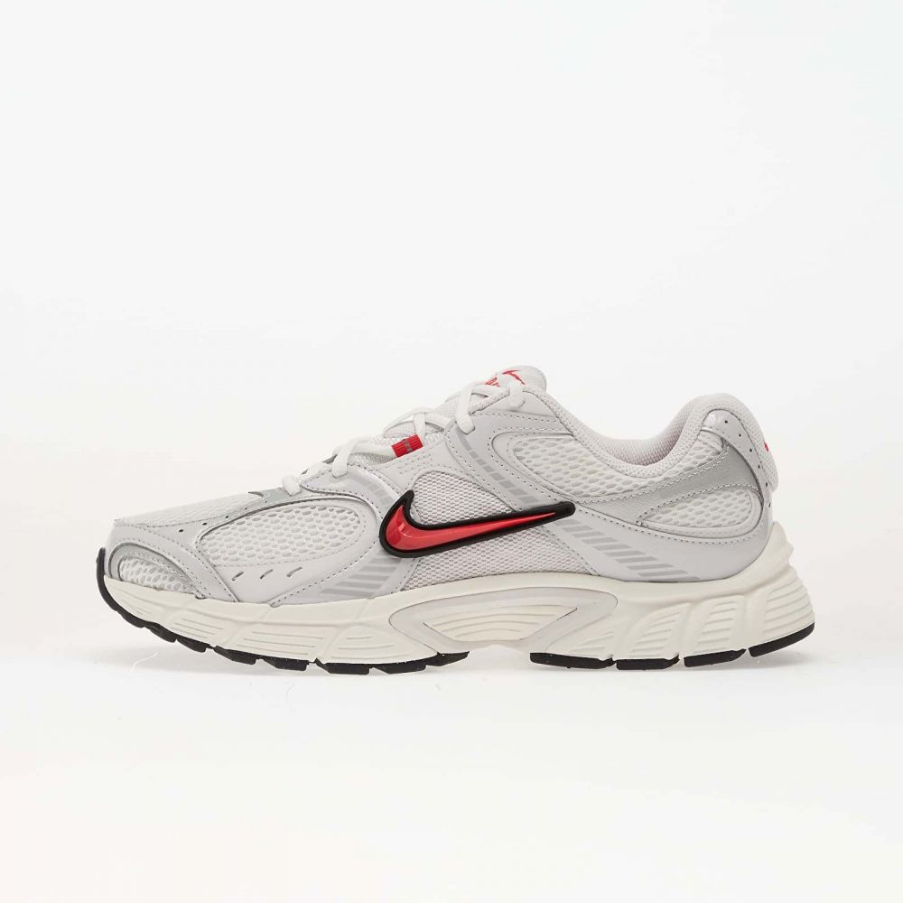Tenisky Nike V5 Rnr Summit White/ Fire Red-Platinum Tint EUR 42.5