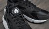 Nike Air Huarache Run Black/ Black/ White galéria