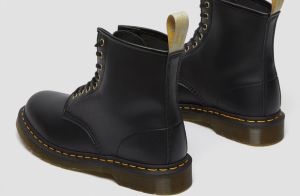 Dr. Martens 100% Vegan 1460 Ankle Boots galéria