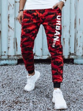 Trendy maskáčové tepláky pre pánov v červenom farebnom prevedení