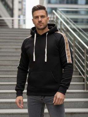 Štýlová pánska mikina s kapucňou v čiernej farbe