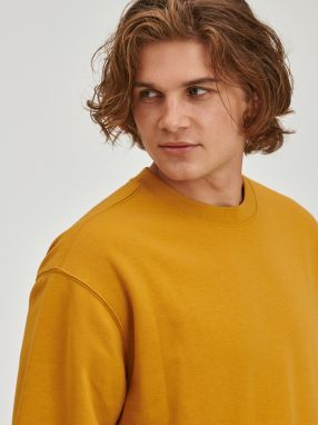 Žltá pánska mikina s logom GAP crew galéria