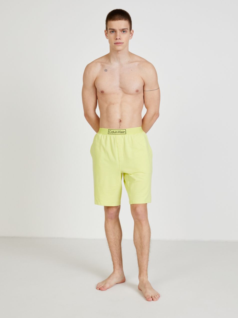 Kraťasy pre mužov Calvin Klein - žltá