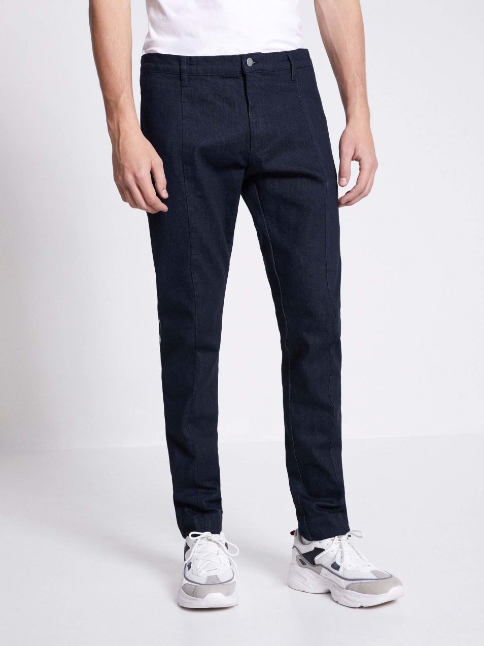 Tmavomodré pánske slim fit džínsy s pruhom Celio C25