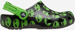 Zeleno-čierne vzorované detské papuče Crocs Classic