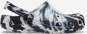 Bielo-čierne detské vzorované papuče Crocs Classic Marbled Clog