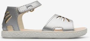 Dievčenské kožené sandále Camper v striebornej farbe