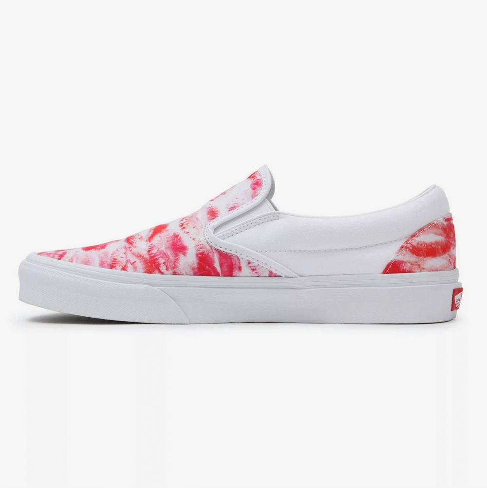 Červeno-biele dámske vzorované slip on tenisky VANS UA Classic Slip On