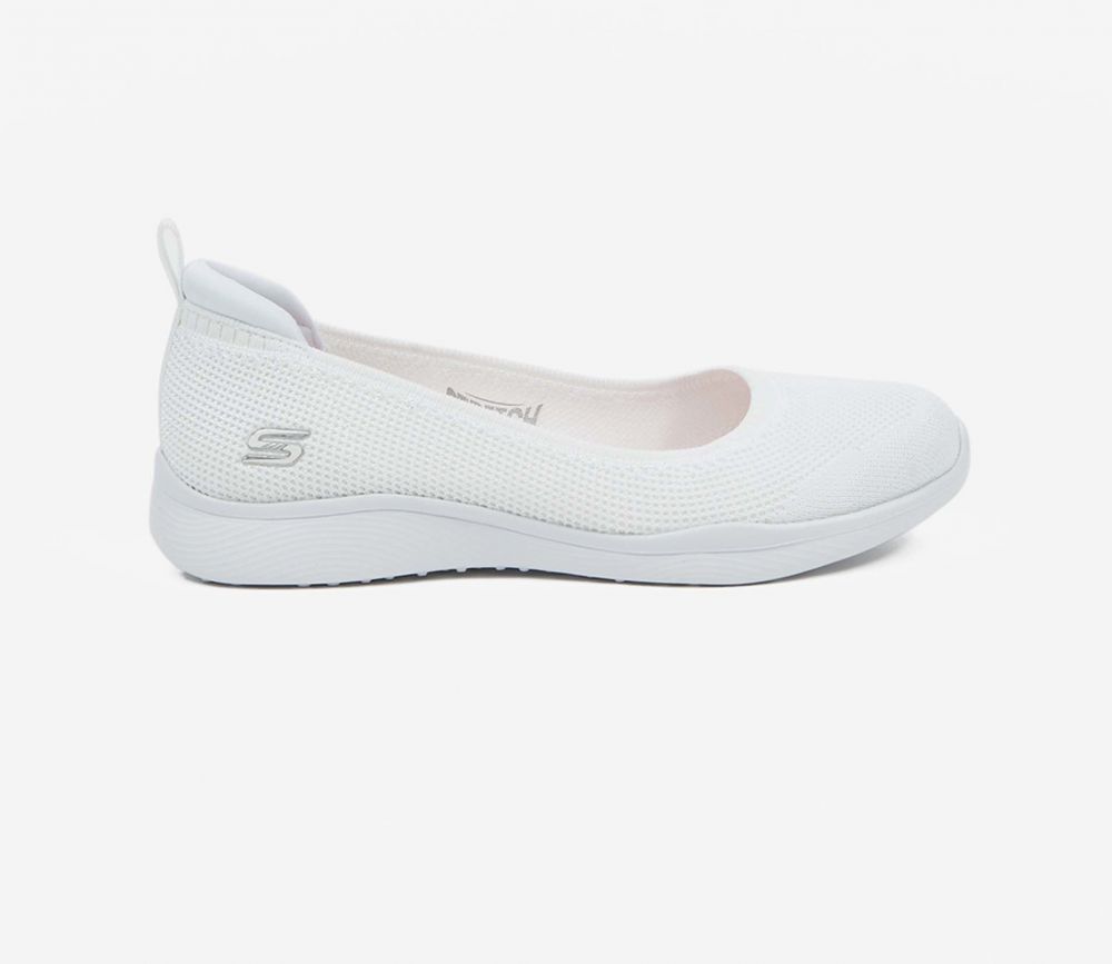 Biele dámske baleríny Skechers