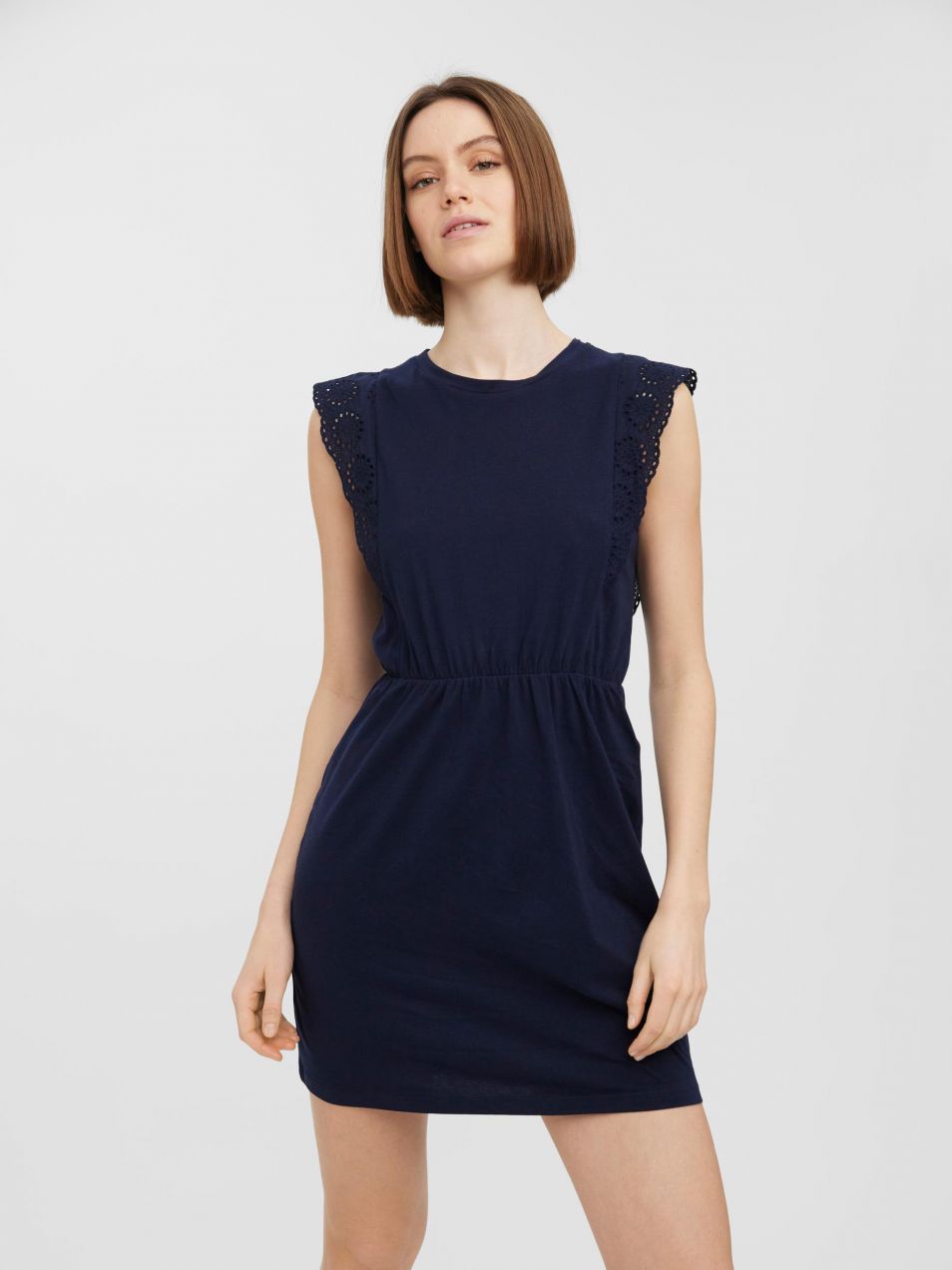 Tmavomodré krátke šaty VERO MODA Hollyn