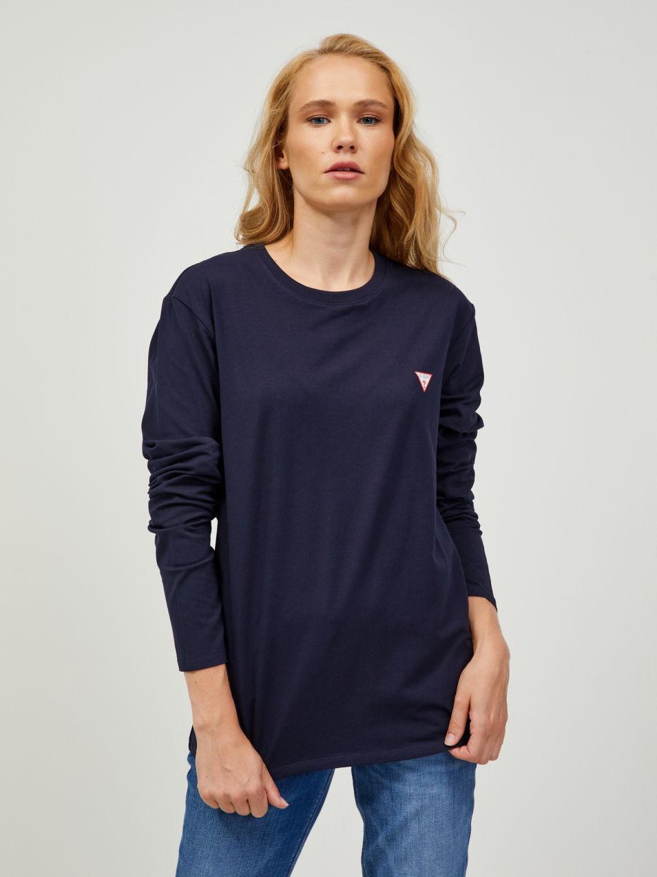 Tmavomodré unisex tričko s dlhým rukávom Guess