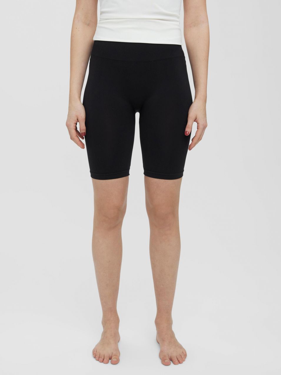 Čierne bezšvové sťahovacie kraťasy VERO MODA Jackie