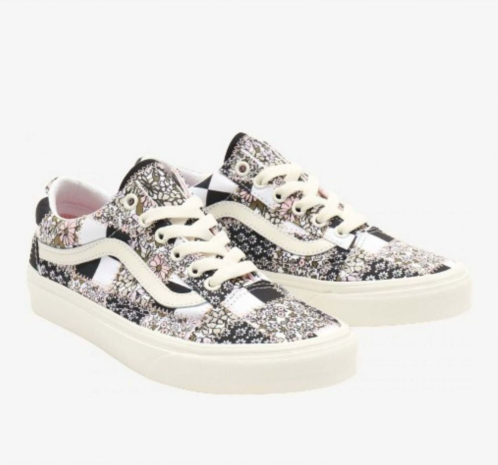 Tenisky pre ženy VANS - čierna