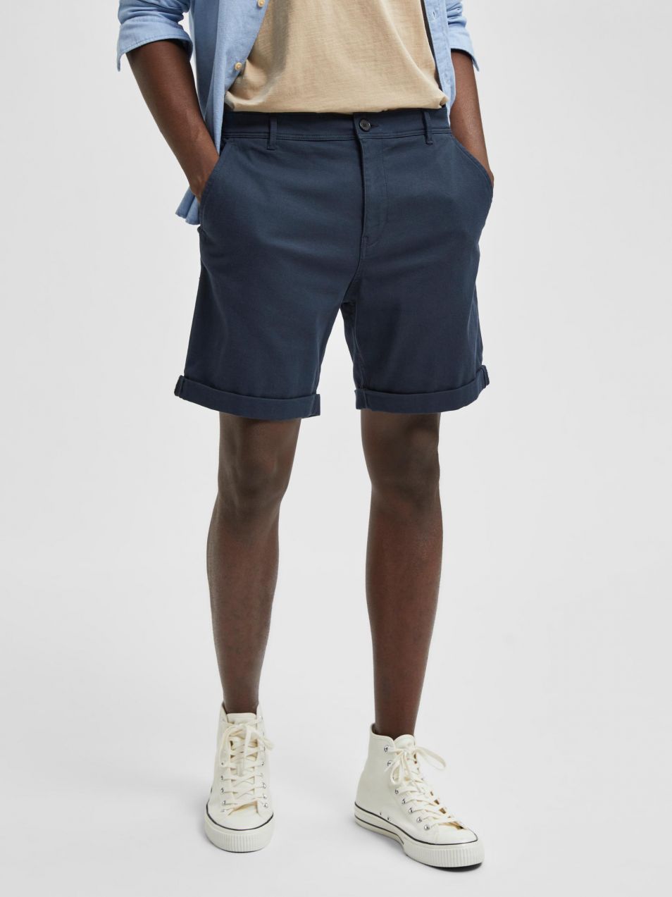 Tmavomodré pánske chino kraťasy Selected Homme Luton