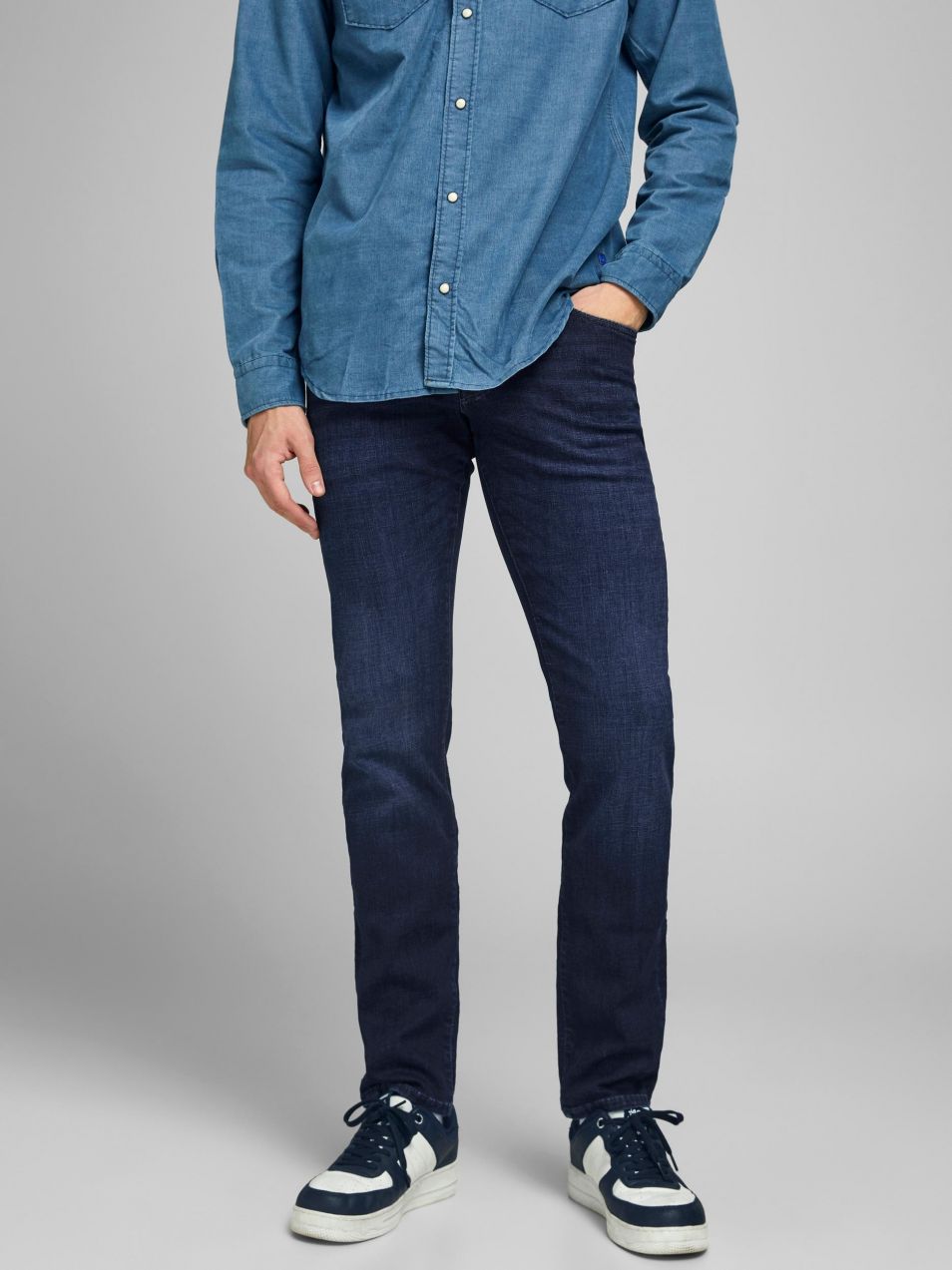 Tmavomodré slim fit rifle Jack & Jones Glenn