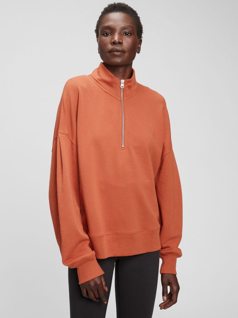 Oranžová dámska mikina so zapínaním na polovičný zips GAP