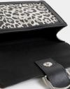 Čierno-sivá crossbody kabelka s leopardím vzorom Dorothy Perkins galéria