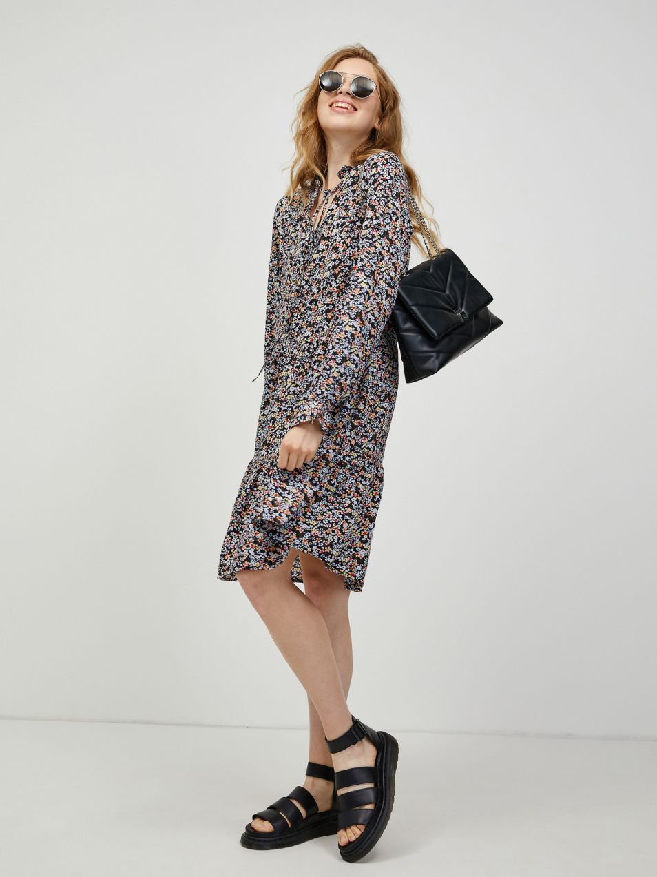 Hibiscus Šaty Vero Moda 