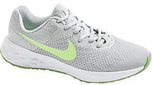 Svetlosivé tenisky Nike Revolution 6