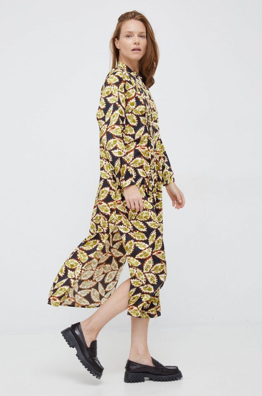 Šaty Sisley midi, rovný strih