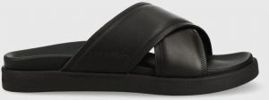 Kožené šľapky Calvin Klein CRISS CROSS SANDAL LTH pánske, čierna farba, HM0HM01069