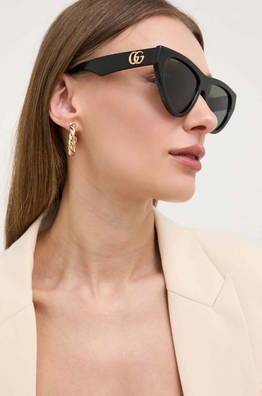 Slnečné okuliare Gucci dámske, čierna farba,