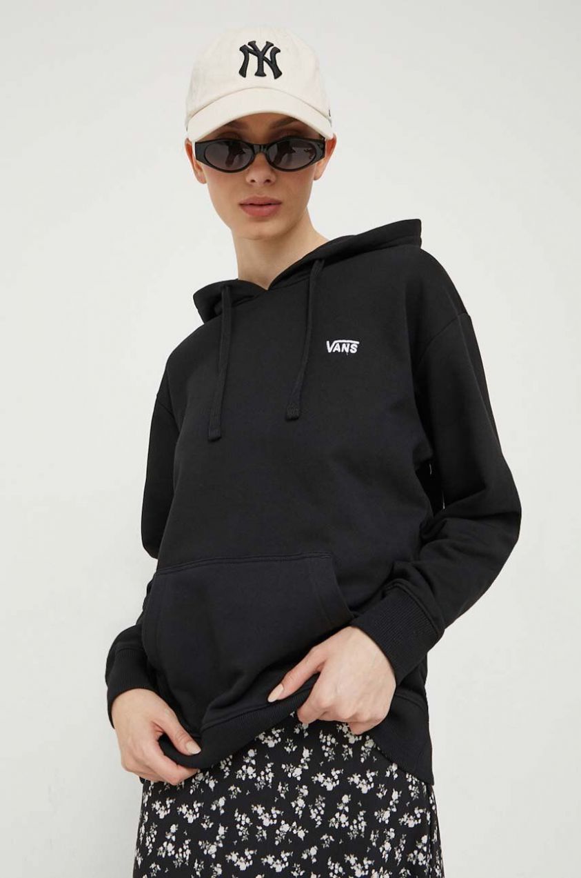 Bavlnená mikina Vans dámska, čierna farba, s kapucňou, s nášivkou
