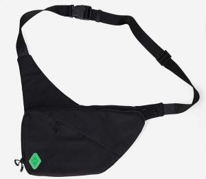 Ľadvinka A-COLD-WALL* Sling Bag ACWUG089-BLACK, čierna farba