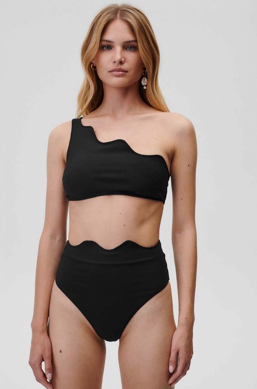 Plavková podprsenka Undress Code Dashing čierna farba, mäkké košíky