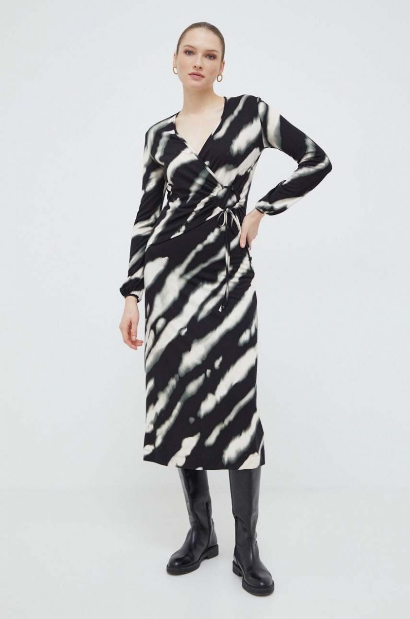 Šaty Weekend Max Mara čierna farba,maxi,áčkový strih,2415621061600