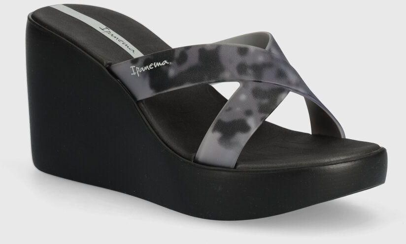 Šľapky Ipanema HIGH FASHION dámske, čierna farba, na kline, 83520-AQ406