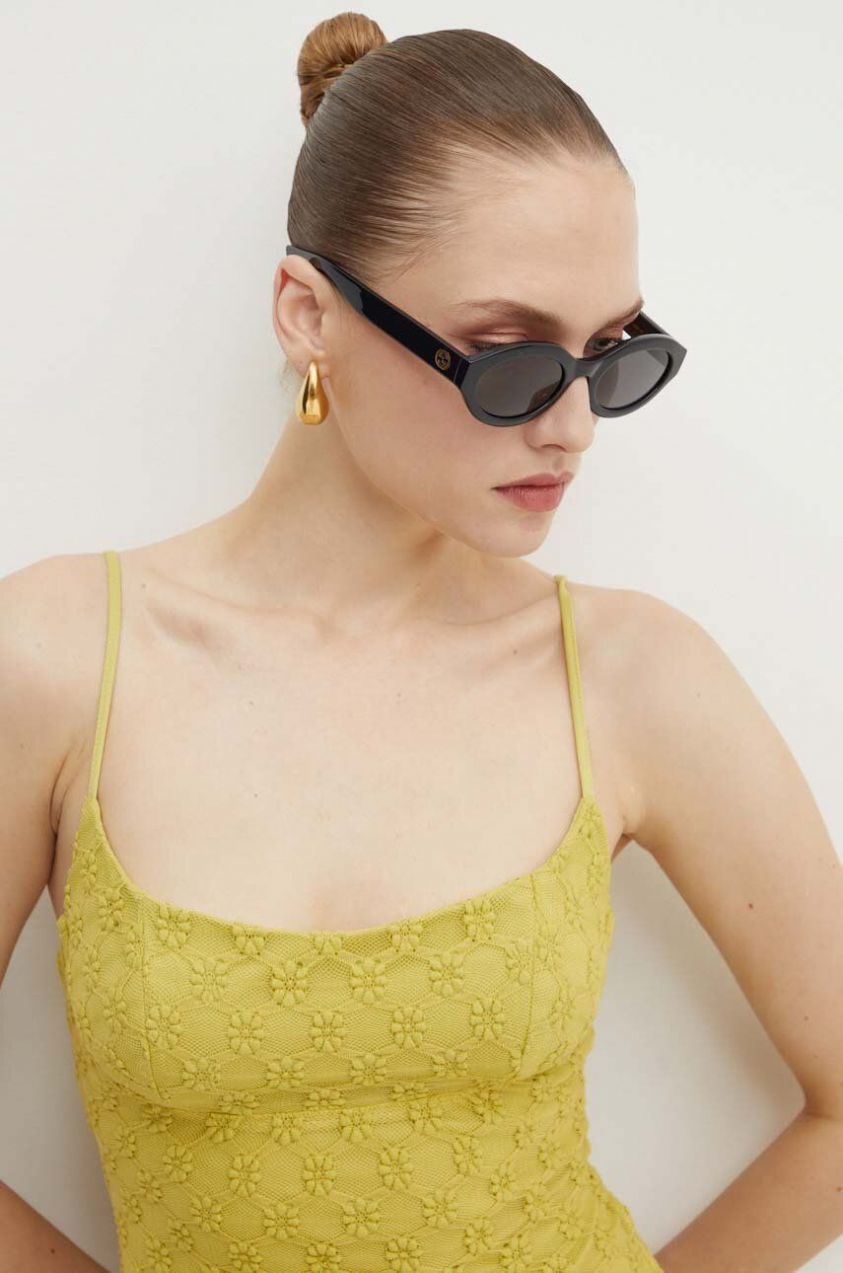 Slnečné okuliare Gucci dámske, čierna farba, GG1579S