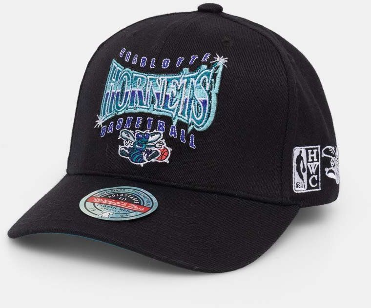 Šiltovka s prímesou vlny Mitchell&Ness Charlotte Hornets čierna farba, s nášivkou, HHSSINTL1434-CHOBLCK