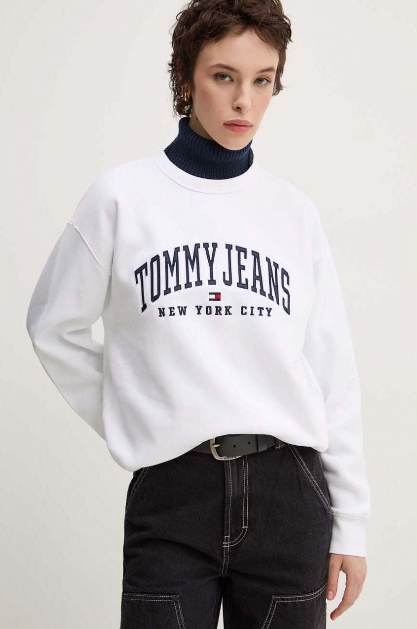 Mikina Tommy Jeans dámska, biela farba, s nášivkou, DW0DW19824