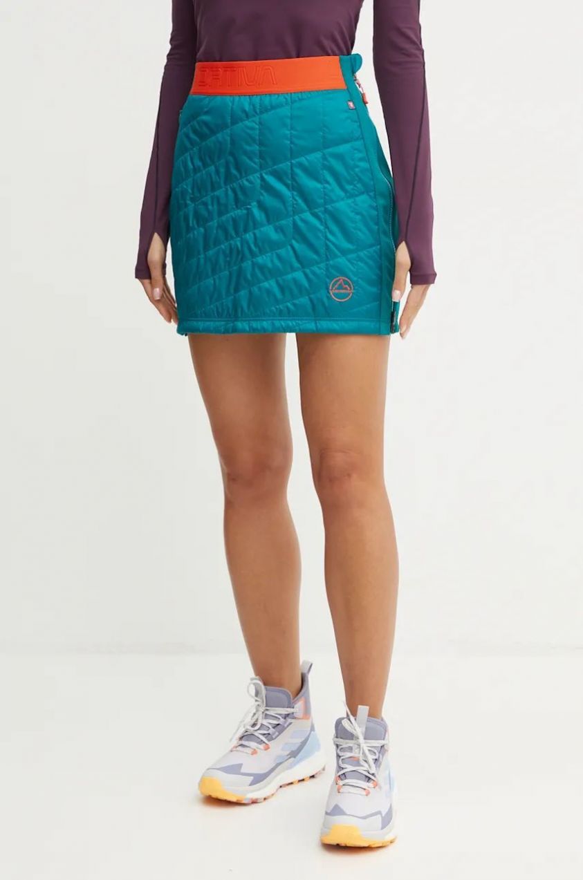 Športová sukňa LA Sportiva Warm Up Primaloft zelená farba, mini, rovný strih, M04733322