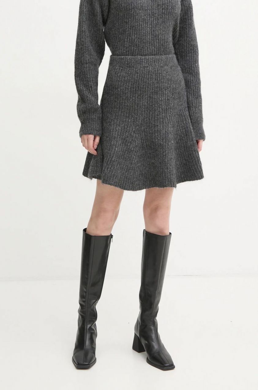 Vlnená sukňa By Malene Birger DOX šedá farba, mini, áčkový strih, 102525