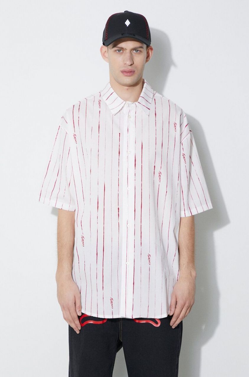 Bavlnená košeľa Marcelo Burlon County Pinstripes Over Shirt pánska, biela farba, voľný strih, s klasickým golierom, CMGG004S24FAB0010128