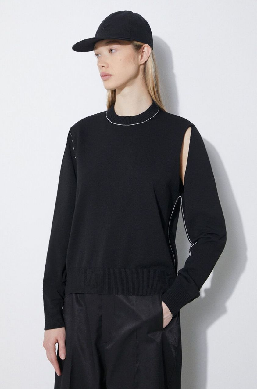 Sveter MM6 Maison Margiela čierna farba, tenký, S62HL0025