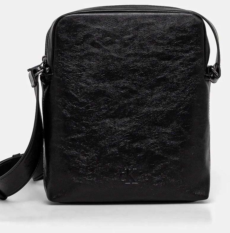 Malá taška Calvin Klein Jeans čierna farba, K50K512987