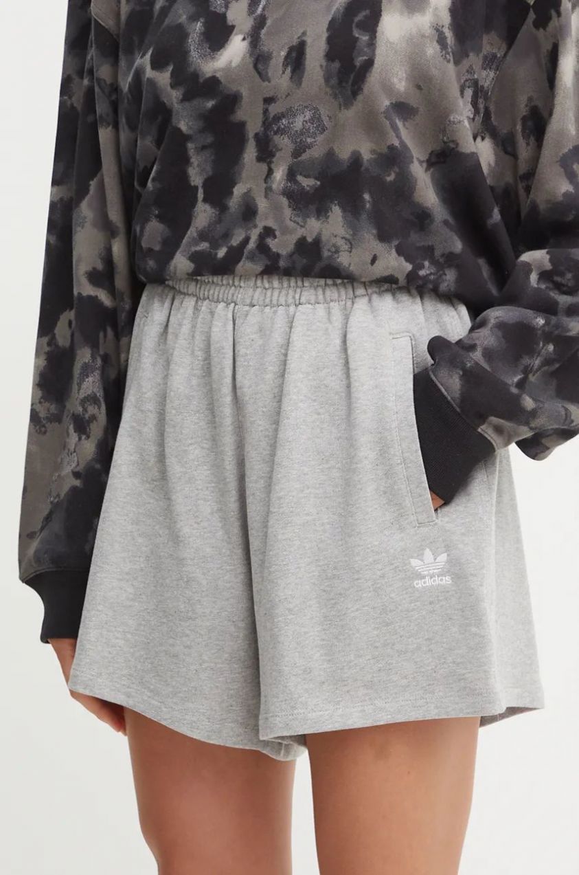 Bavlnené šortky adidas Originals Essential šedá farba, melanžové, vysoký pás, IY7341