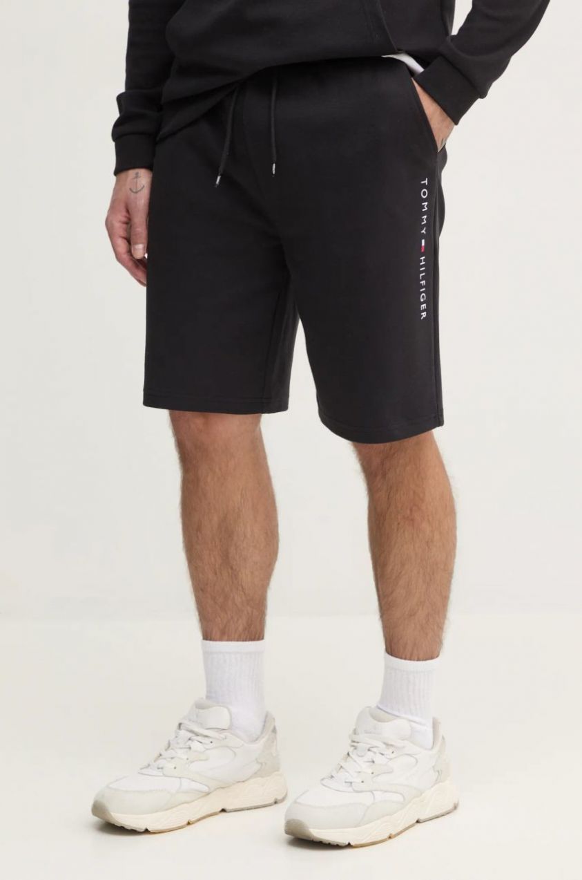 Šortky Tommy Hilfiger pánske, čierna farba, UM0UM03452