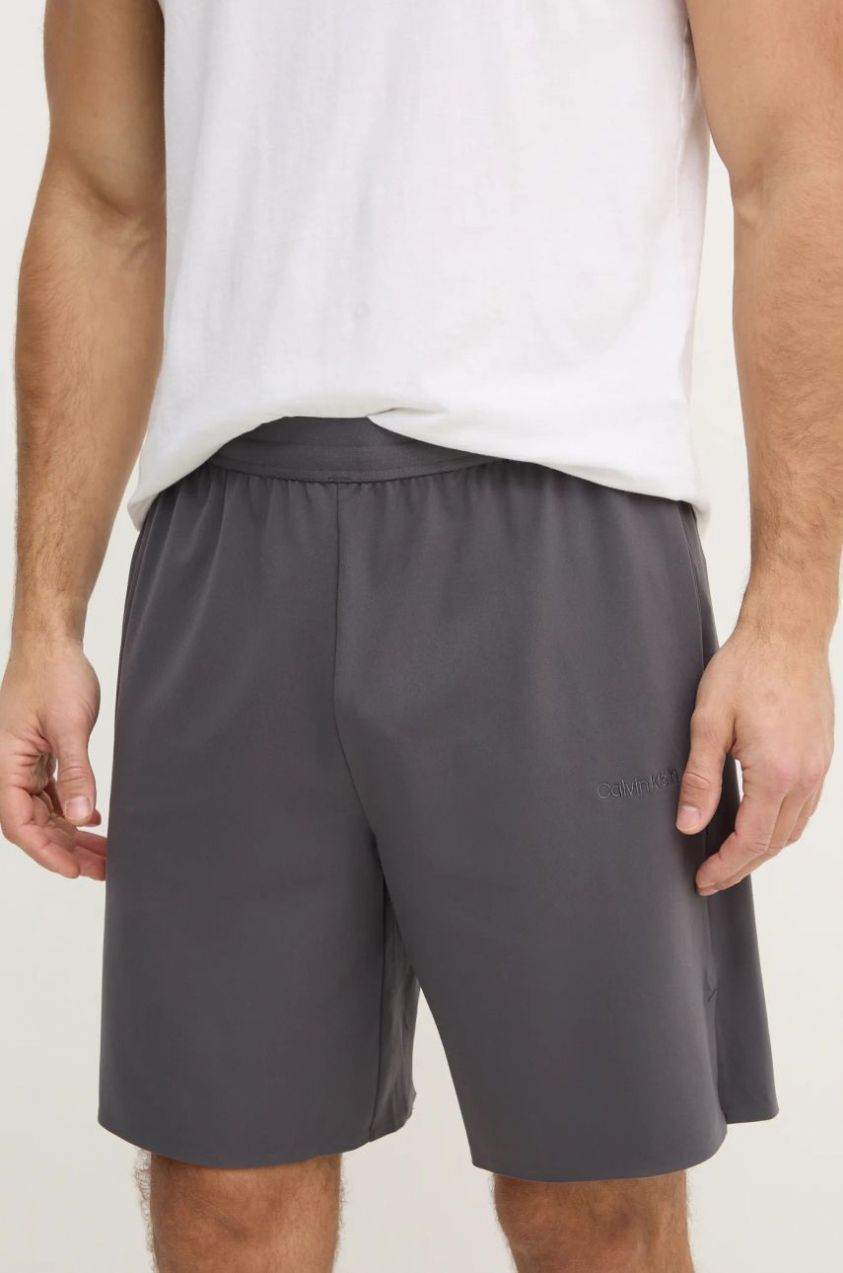 Tréningové šortky Calvin Klein Performance šedá farba, LVGMS5S850