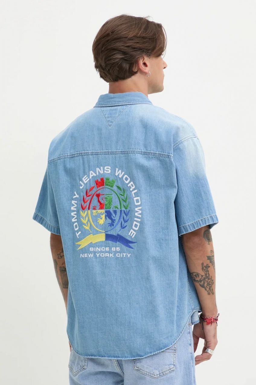 Rifľová košeľa Tommy Jeans pánska, voľný strih, s klasickým golierom, DM0DM21144