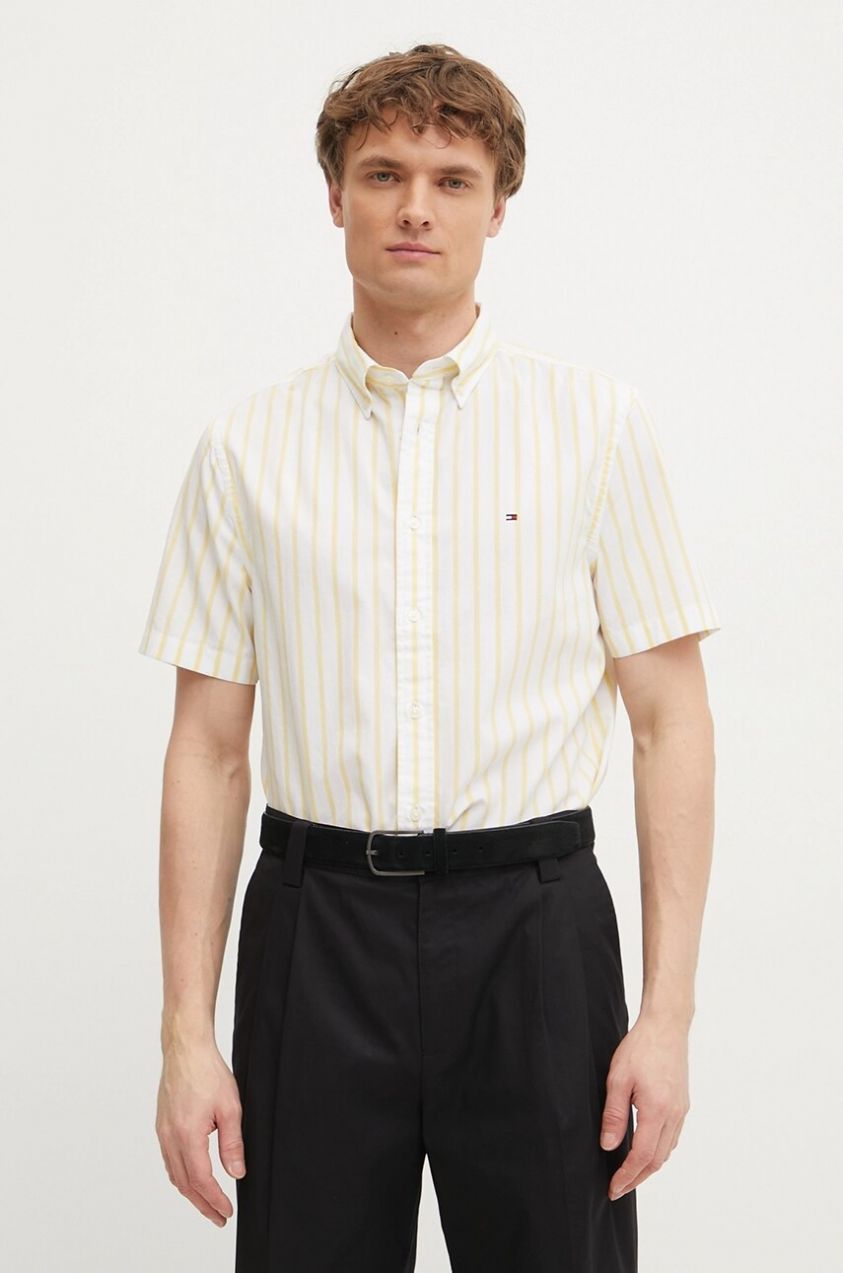 Bavlnená košeľa Tommy Hilfiger pánska, žltá farba, regular, s golierom button-down, MW0MW37551