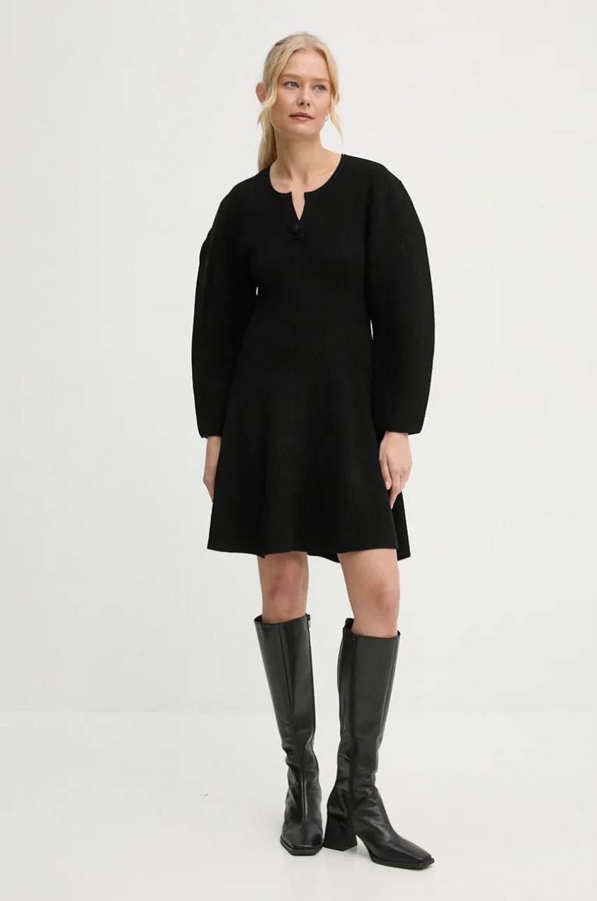 Šaty By Malene Birger FRANCESA čierna farba, mini, áčkový strih, Q72575004