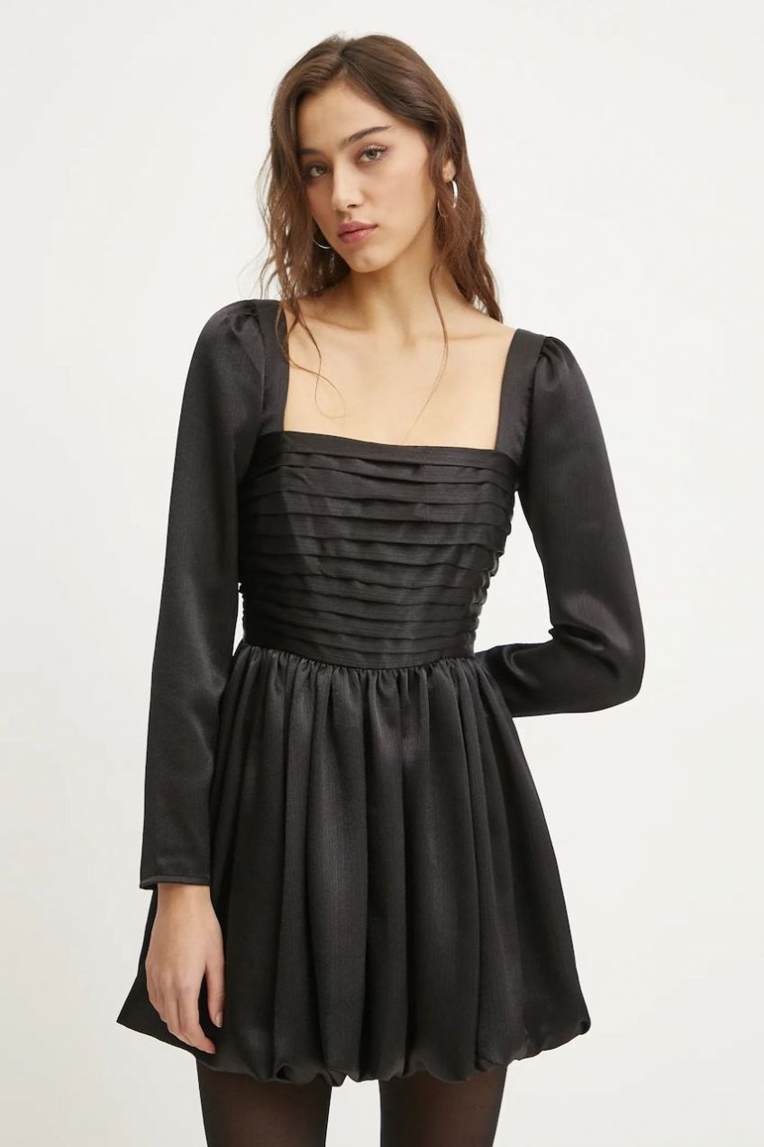 Šaty Abercrombie & Fitch čierna farba, mini, áčkový strih, KI159-5085