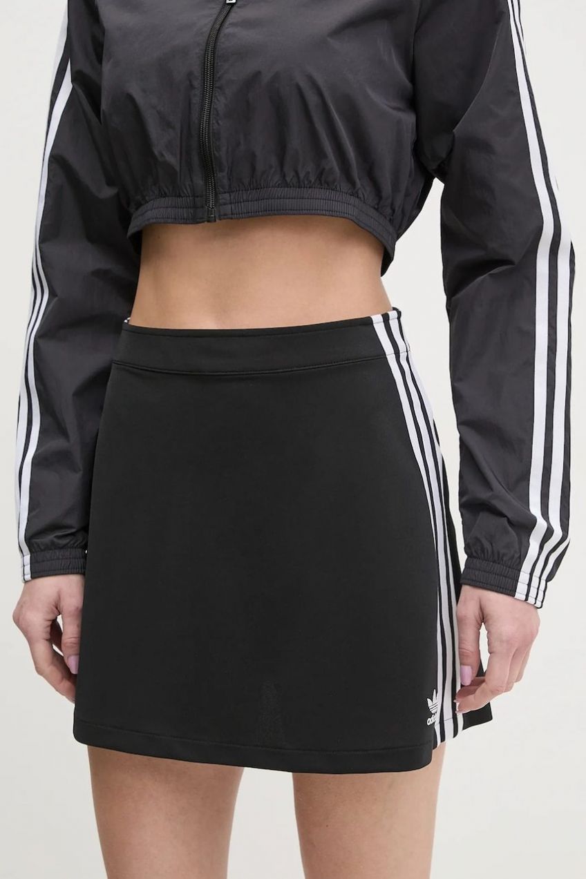 Sukňa adidas Originals 3-Stripes čierna farba, mini, áčkový strih, JD0281