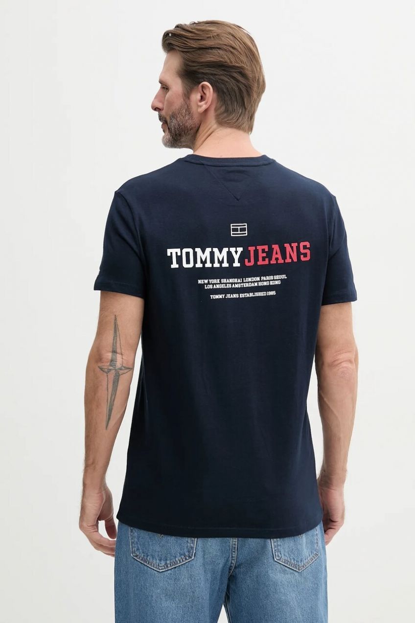 Bavlnené tričko Tommy Jeans pánske, tmavomodrá farba, s potlačou, DM0DM20815